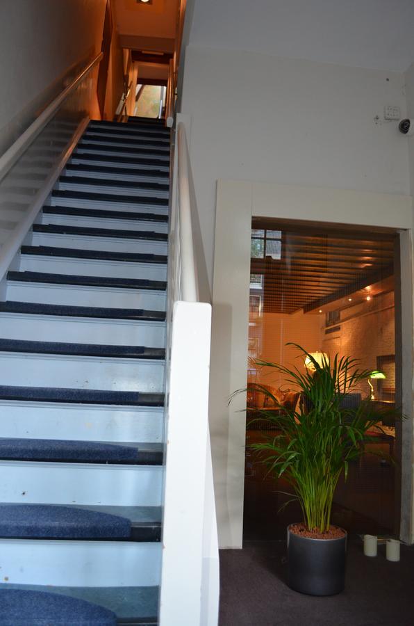 Rembrandtplein Bed & Breakfast Амстердам Екстериор снимка